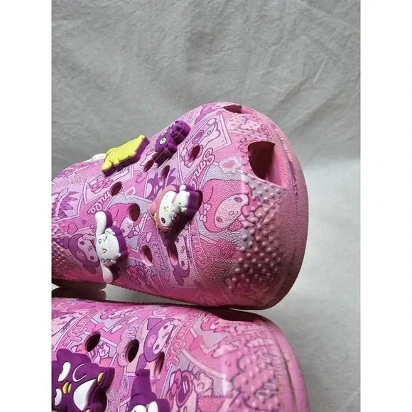 Crocs Hello Kitty and Friends Classic Clog   With Jibbitz- J6- Well Used. - Picture 7 of 16